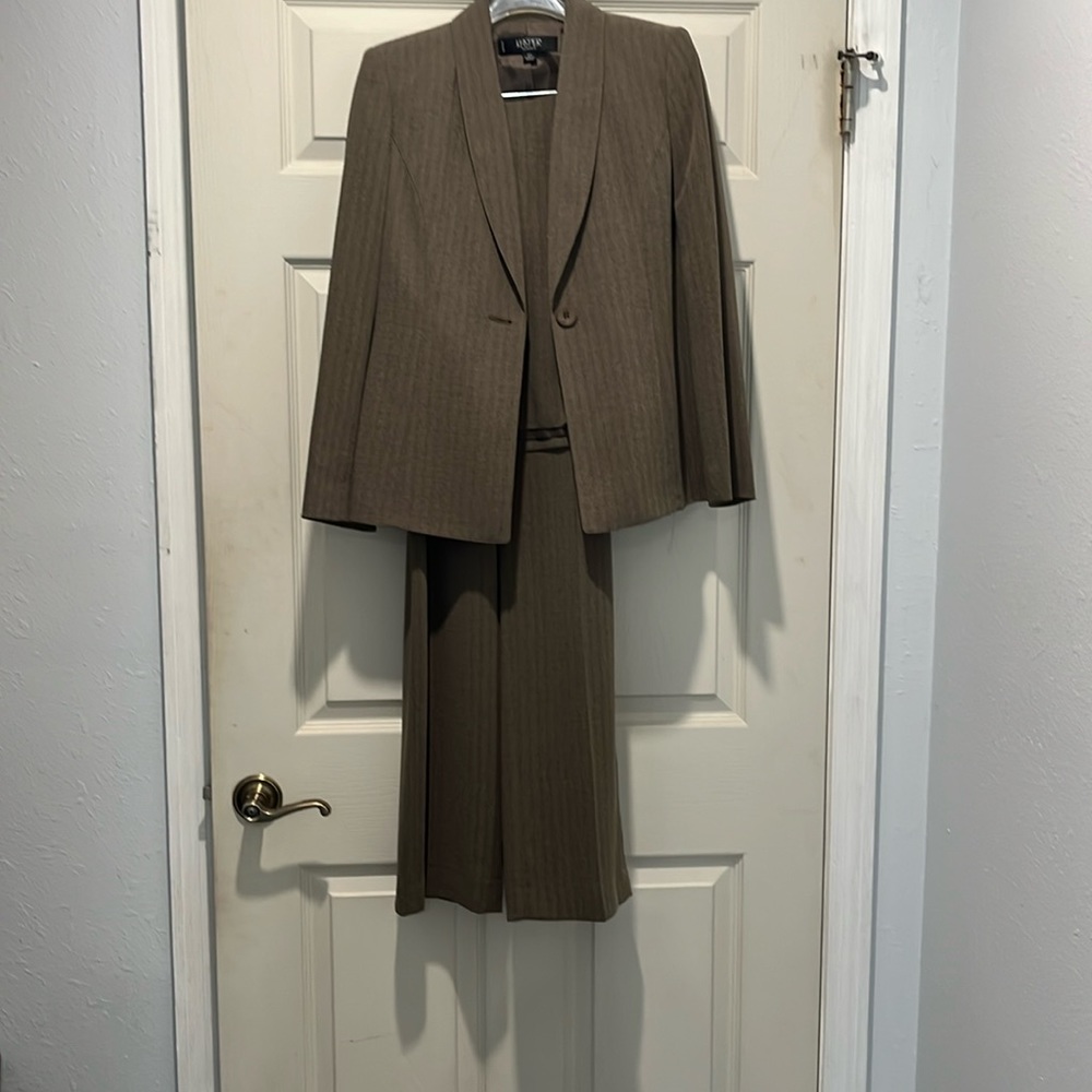Kasper 3 Piece 2P Brown Pantsuit